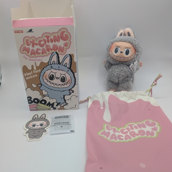 Exciting Macaron - Sesame Bean - Labubu Pop Mart - Picture 1 of 11